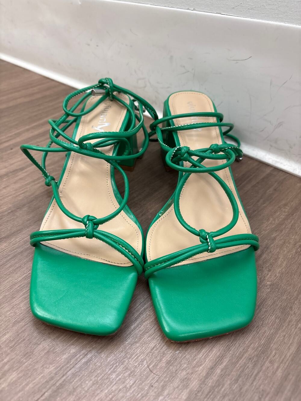 Vivian Green Lace Up Block Heels Sz 10